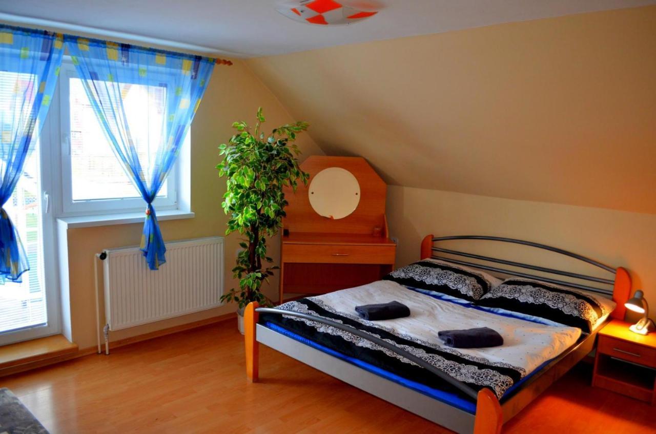 Apartmany Riviera A Chalupa Riviera Liptov, Bešeňová Exterior foto