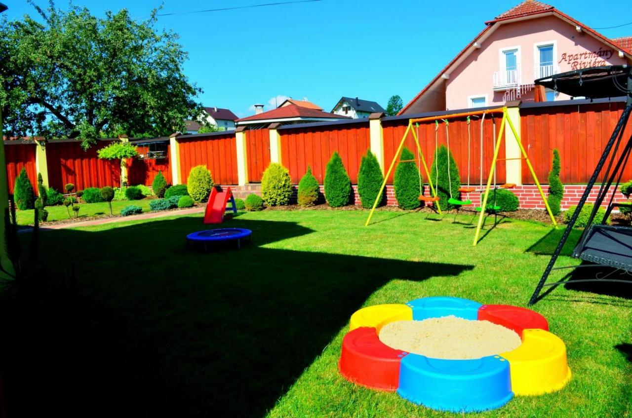 Apartmany Riviera A Chalupa Riviera Liptov, Bešeňová Exterior foto